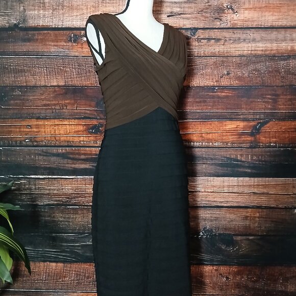 Adrianna Papell Bandage Sheath Dress Size 10 Two-Toned Layered Stretch Zip Back - Picture 4 of 11